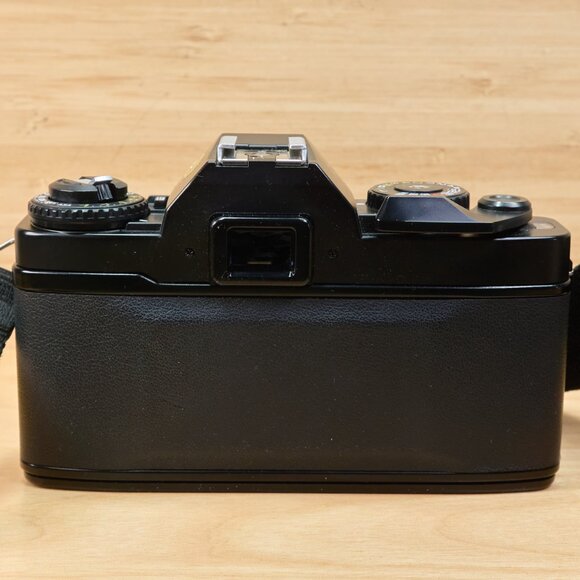 Ricoh KR-10x SLR Film Camera, with Sigma 28-70mm UC Zoom Lens, Made in Japan - Picture 9 of 11